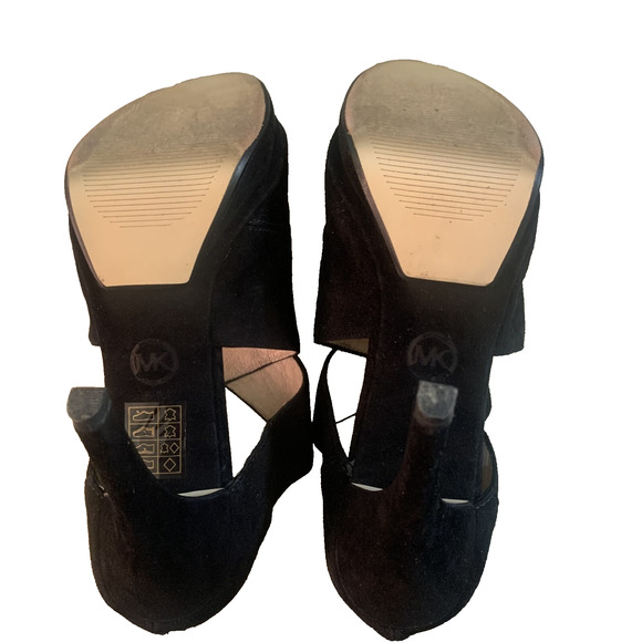 MICHAEL KORS ELENA CROSS STRAP BLACK SUEDE HEELS 8.5M- EUC -WORN ONCE! - Picture 10 of 14
